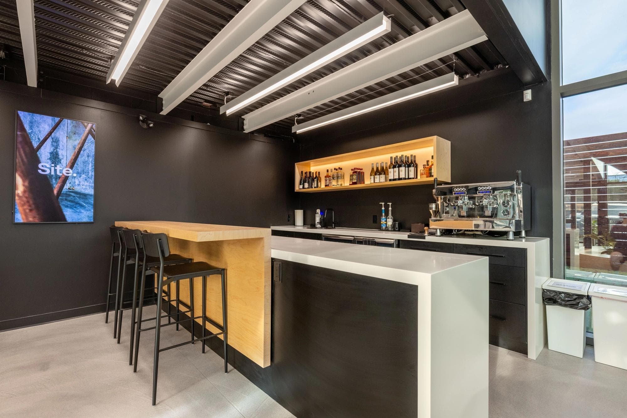 SiteHQ Bar Area